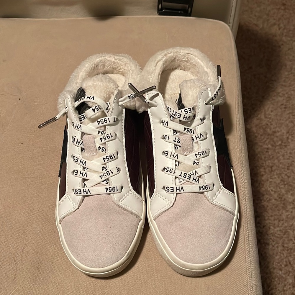 Vintage Havana slide on fleece lined sneakers size 7.5